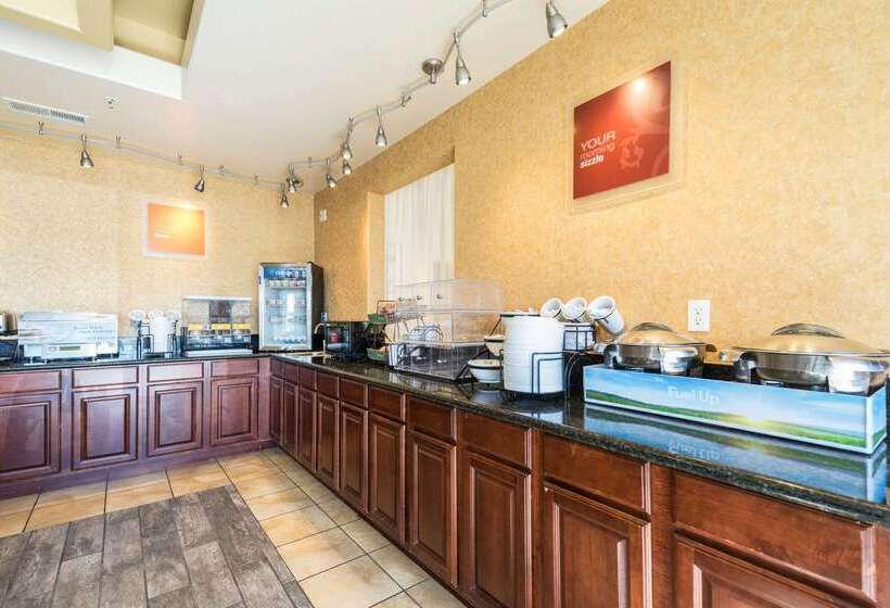 فندق Comfort Inn & Suites