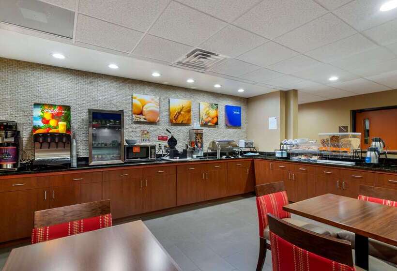 Отель Comfort Inn & Suites Montgomery Eastchase