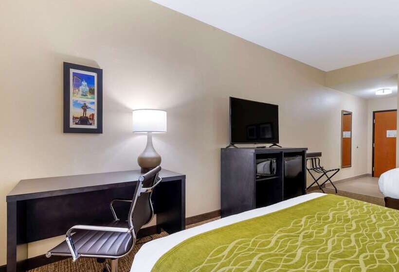 Отель Comfort Inn & Suites Montgomery Eastchase