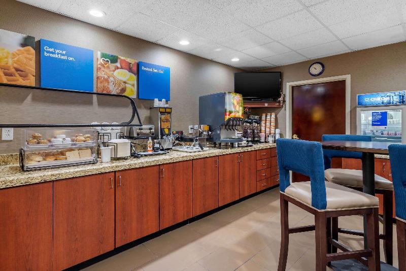 فندق Comfort Inn & Suites Peachtree Corners