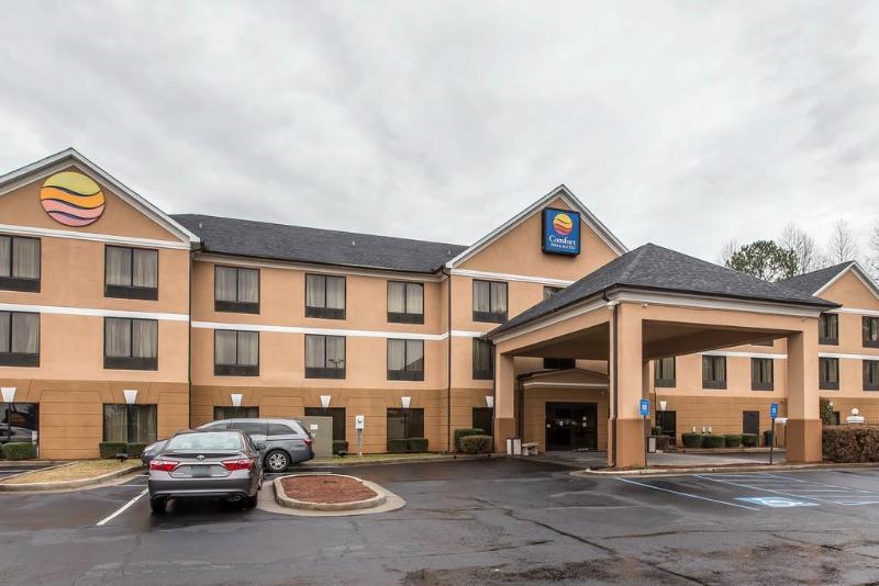 فندق Comfort Inn & Suites Peachtree Corners