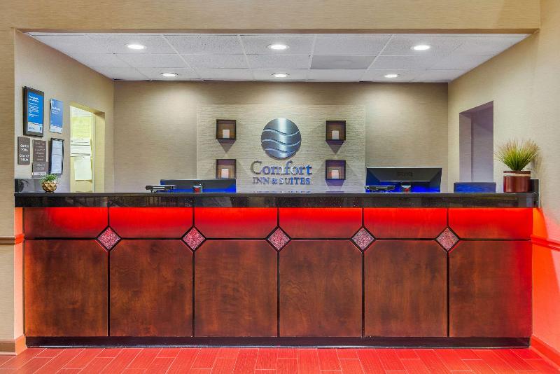 فندق Comfort Inn & Suites Peachtree Corners