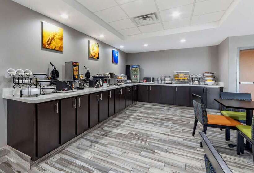 Отель Garner Oklahoma City Quail Springs By Ihg