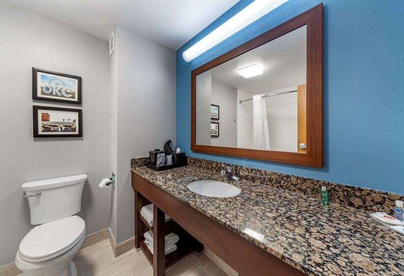 Отель Garner Oklahoma City Quail Springs By Ihg