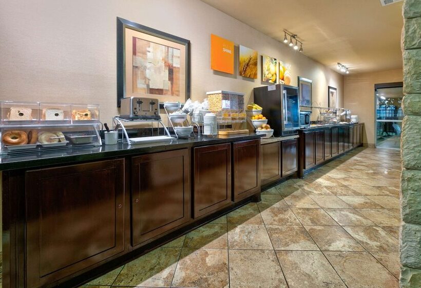 Отель Comfort Suites Arlington  Entertainment District