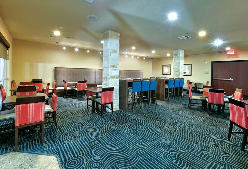 Отель Comfort Suites Arlington  Entertainment District