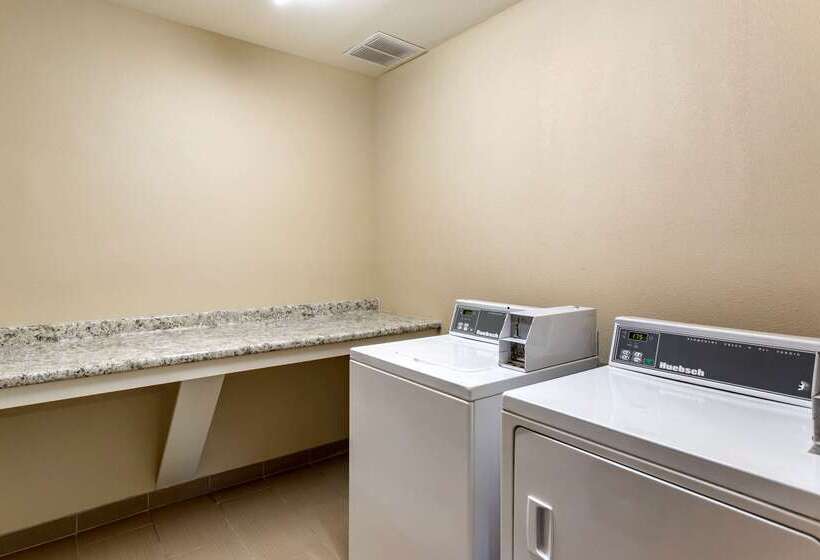 בית מלון כפרי Comfort Suites At Rivergate Mall