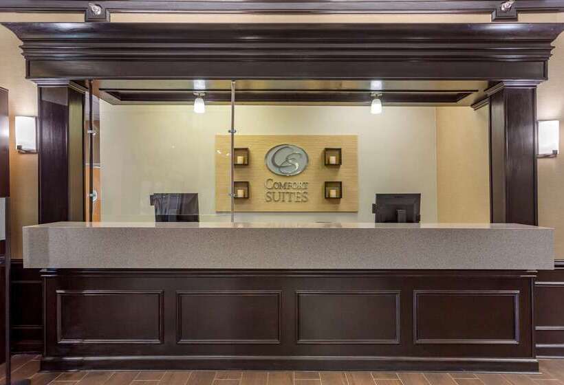 فندق Comfort Suites At Rivergate Mall