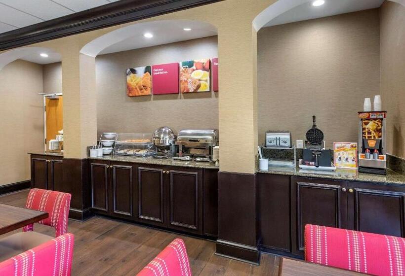 בית מלון כפרי Comfort Suites At Rivergate Mall