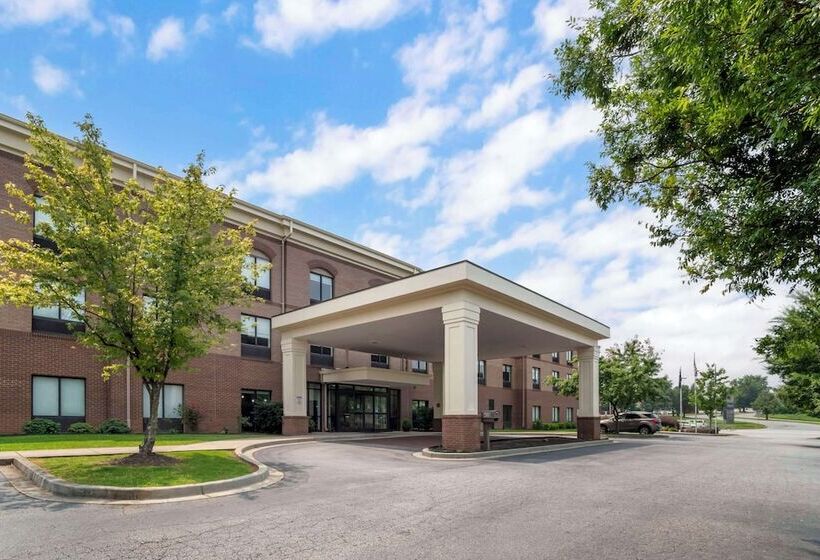 בית מלון כפרי Comfort Suites At Westgate Mall