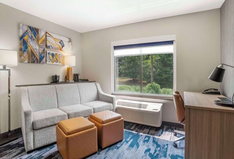 בית מלון כפרי Comfort Suites At Westgate Mall