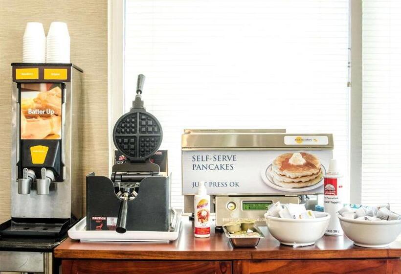 هتل Comfort Suites Bentonville  Rogers