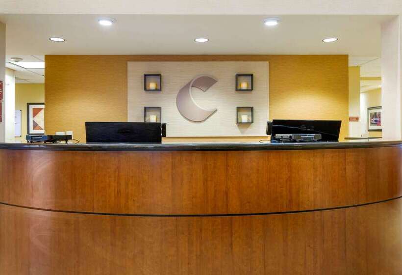 호텔 Comfort Suites Charleston West Ashley