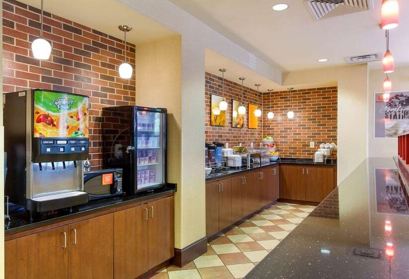 호텔 Comfort Suites Charleston West Ashley