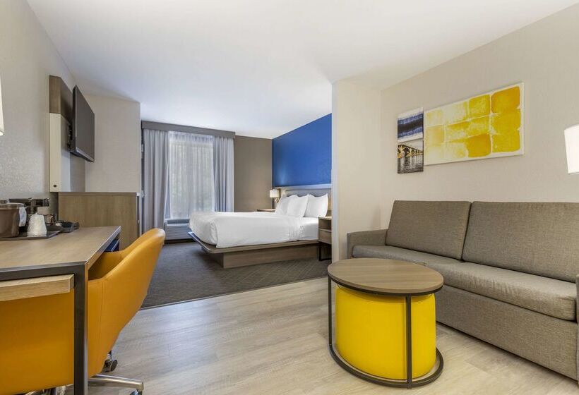 בית מלון כפרי Comfort Suites Columbia Northeast  Fort Jackson