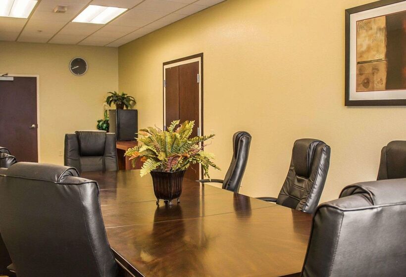 בית מלון כפרי Comfort Suites Columbus East Broad