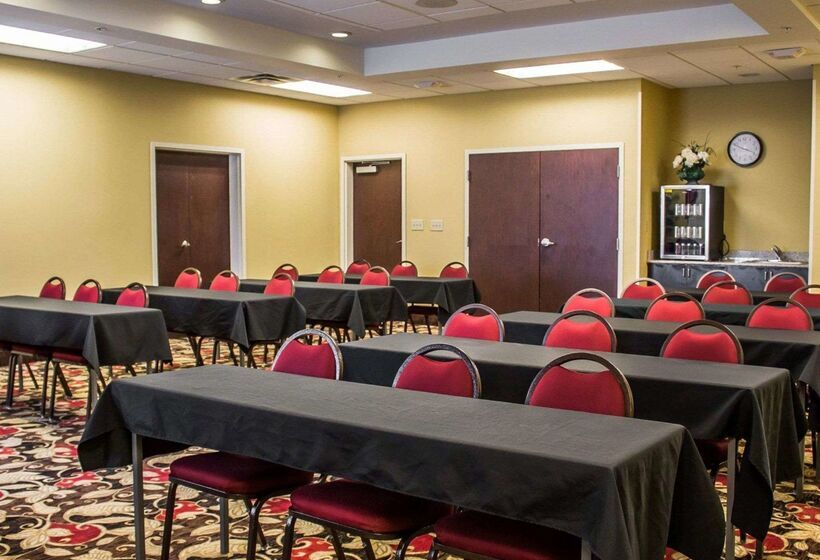 בית מלון כפרי Comfort Suites Columbus East Broad