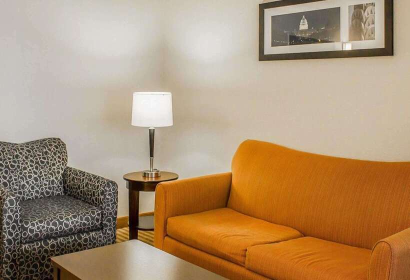 בית מלון כפרי Comfort Suites Columbus East Broad