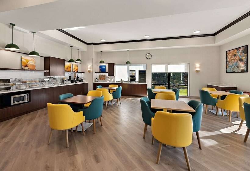 בית מלון כפרי Comfort Suites Columbus East Broad