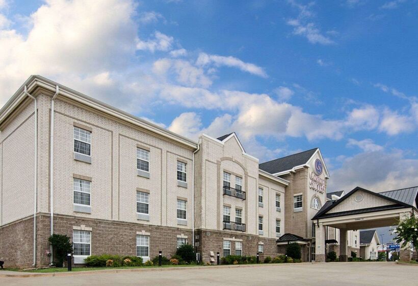 Отель Comfort Suites