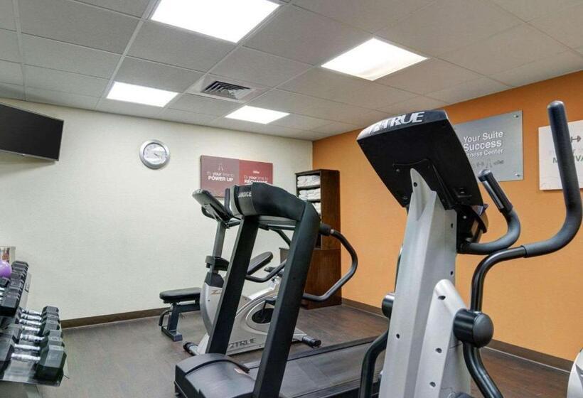 Отель Comfort Suites