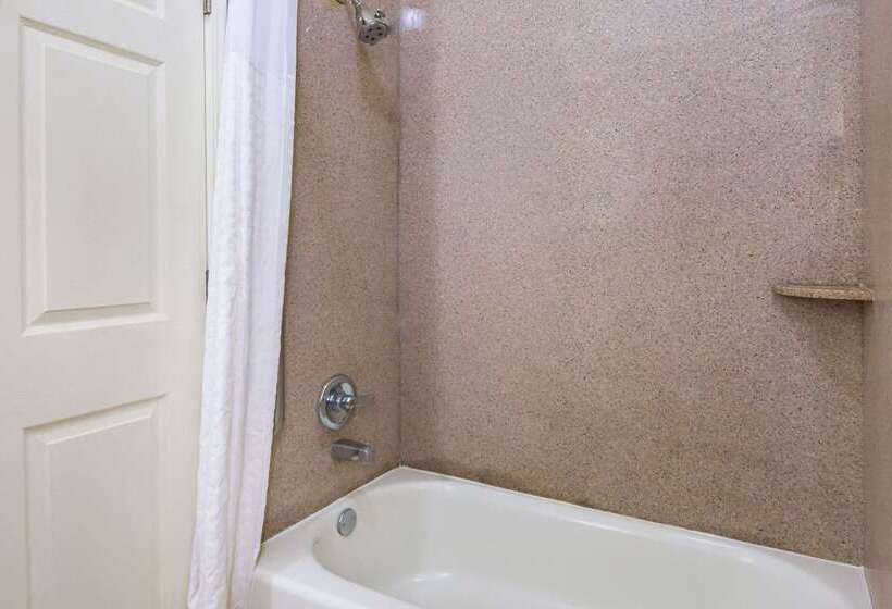 هتل Comfort Suites Lake Charles