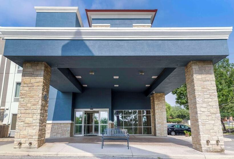 فندق Comfort Suites Medical Center Near Six Flags