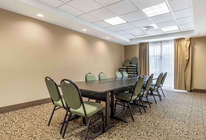 فندق Comfort Suites Medical Center Near Six Flags