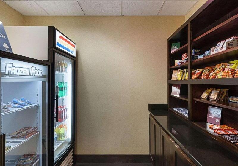 فندق Comfort Suites Medical Center Near Six Flags