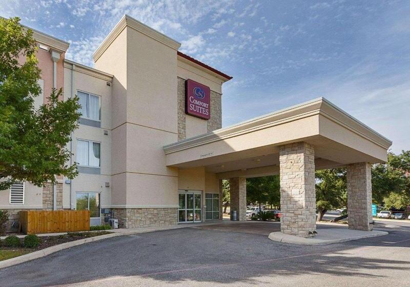 فندق Comfort Suites Medical Center Near Six Flags