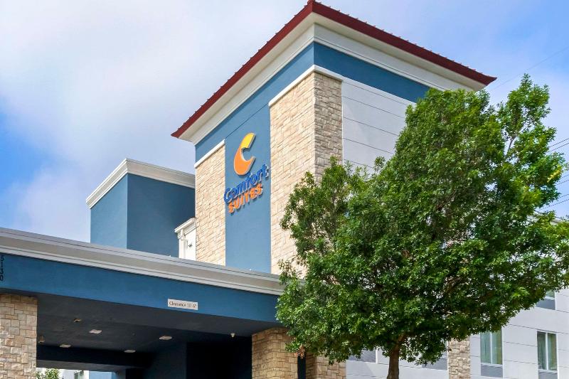 فندق Comfort Suites Medical Center Near Six Flags