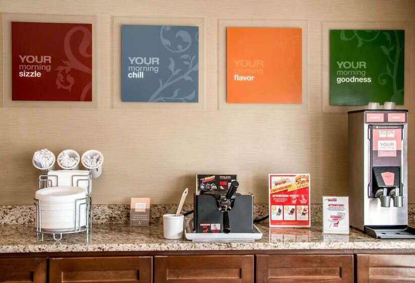 فندق Comfort Suites