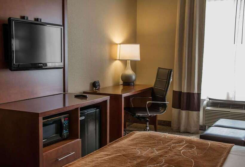 فندق Comfort Suites