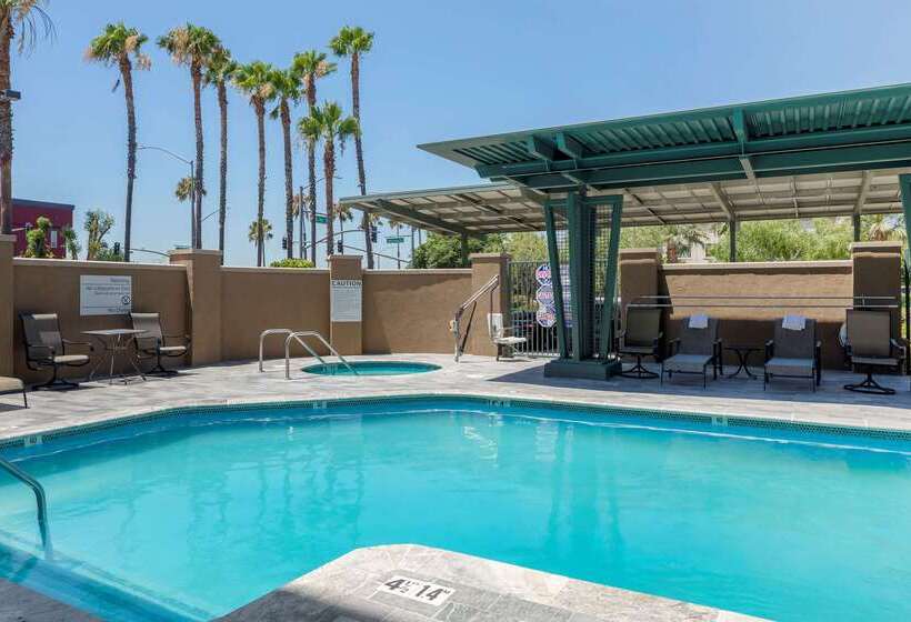 فندق Comfort Suites Ontario Airport Convention Center