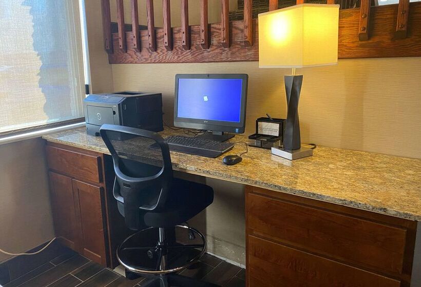 فندق Comfort Suites Peoria I 74