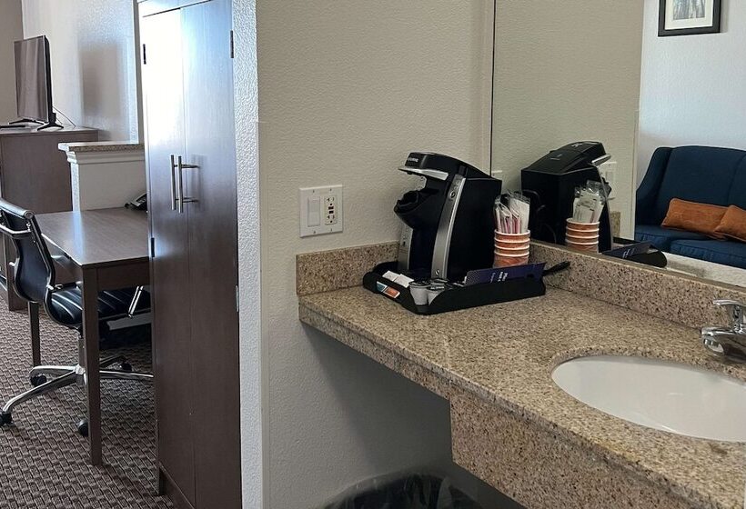 هتل Comfort Suites Texarkana Texas