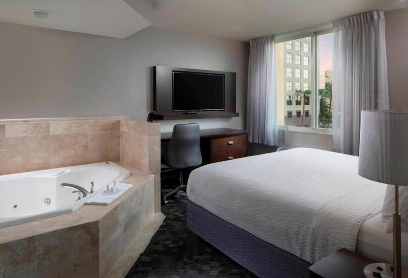 בית מלון כפרי Courtyard Miami Dadeland