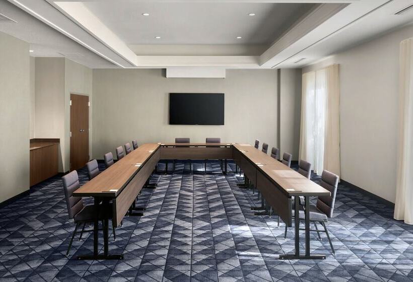 ホテル Courtyard By Marriott New Orleans Metairie