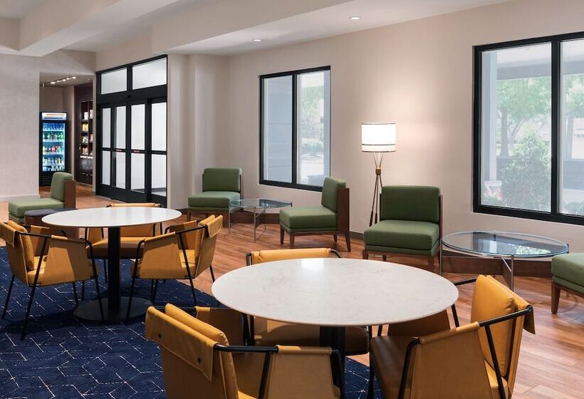 ホテル Courtyard By Marriott New Orleans Metairie