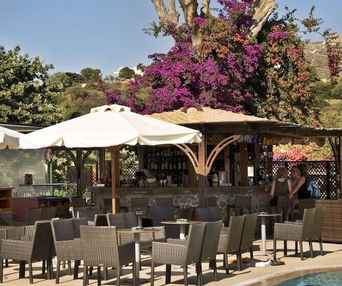 هتل Crithoni S Paradise