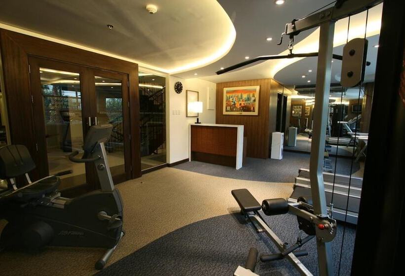 Crown Regency Hotel Makati