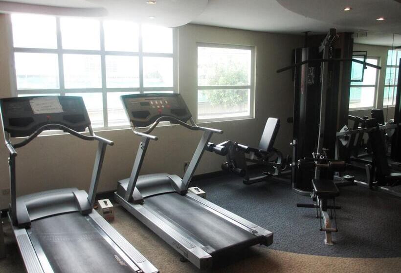 Crown Regency Hotel Makati