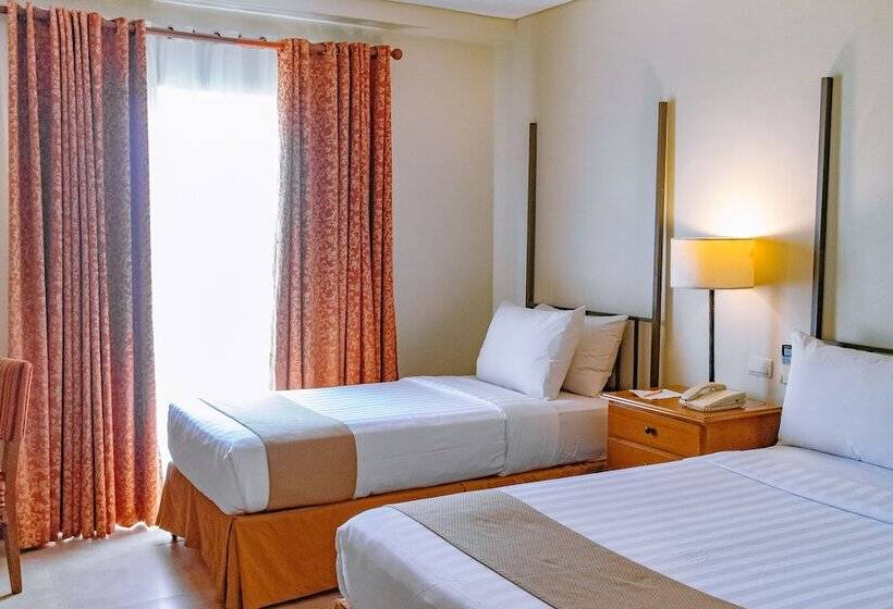 Hotel Crown Regency Prince Resort