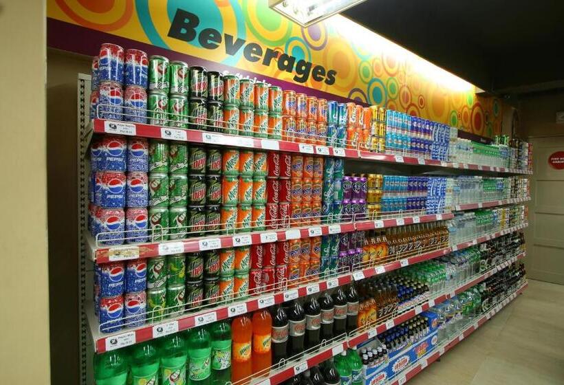 Hotel Crown Regency Prince Resort