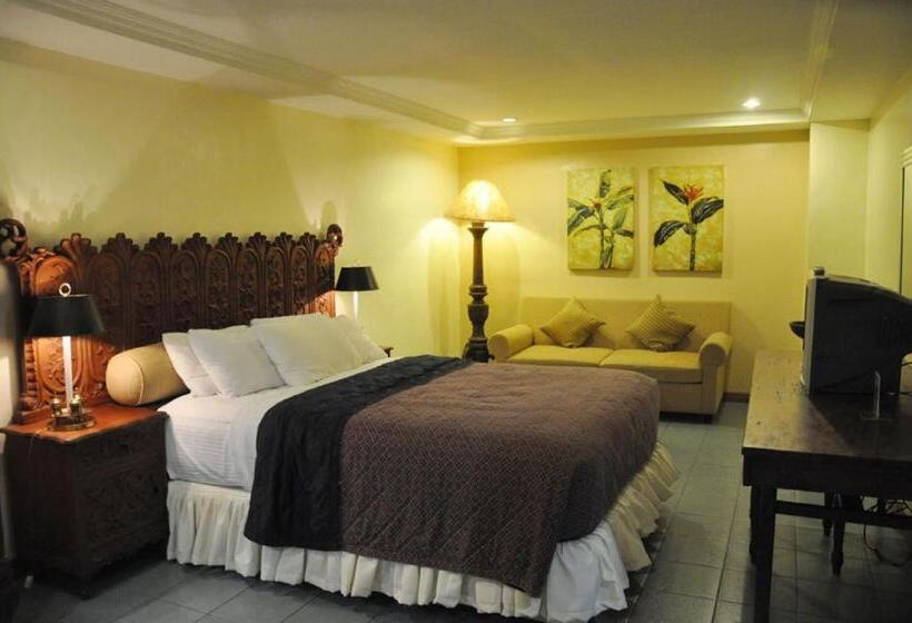 هتل Crown Regency Residences Davao