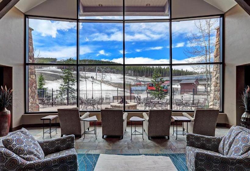 Отель Crystal Peak Lodge By Vail Resorts