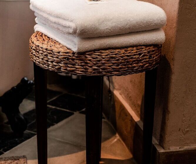 Отель Dawsons Game Lodge