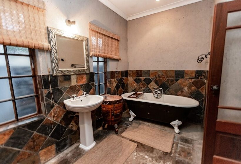 Отель Dawsons Game Lodge