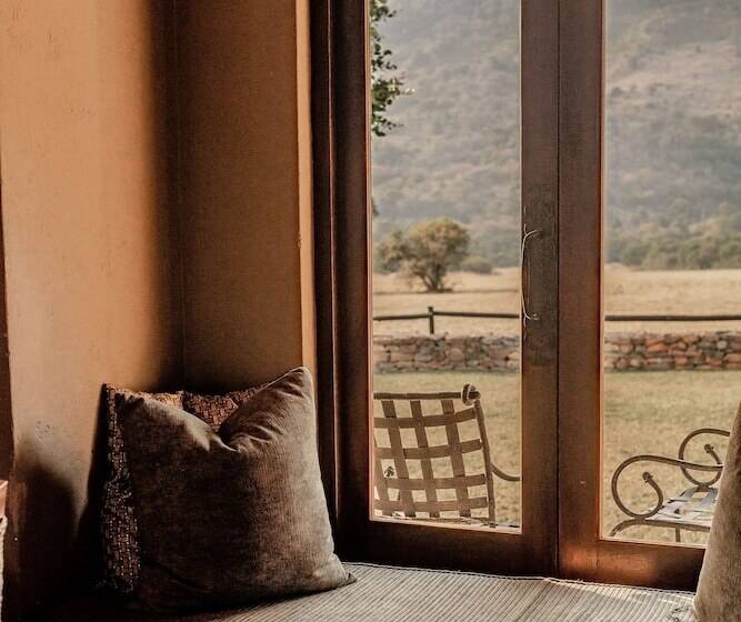 Отель Dawsons Game Lodge