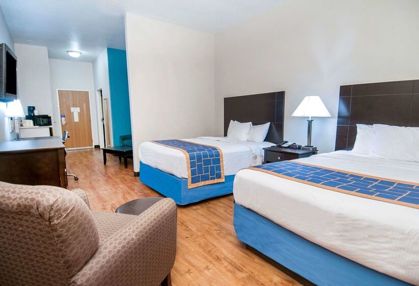 호텔 Days Inn & Suites By Wyndham San Antonio Near Frost Bank Center